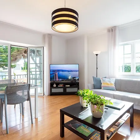 Gasthuis Moro's Friends House - Cascais