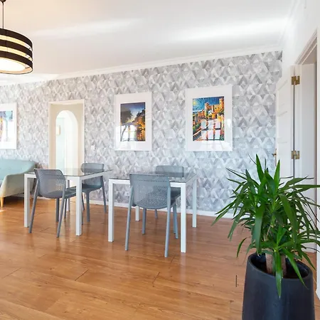 Gasthuis Moro's Friends House - Cascais