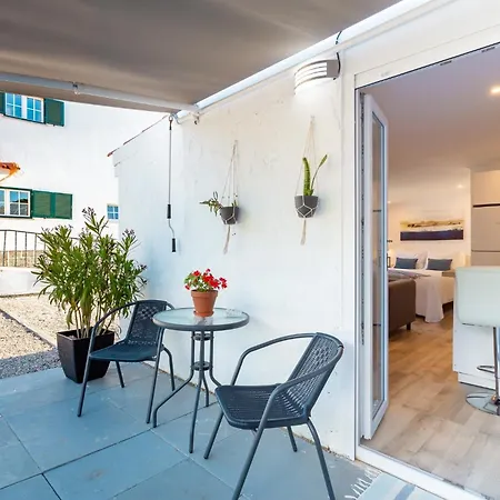 Gasthuis Moro's Friends House - *