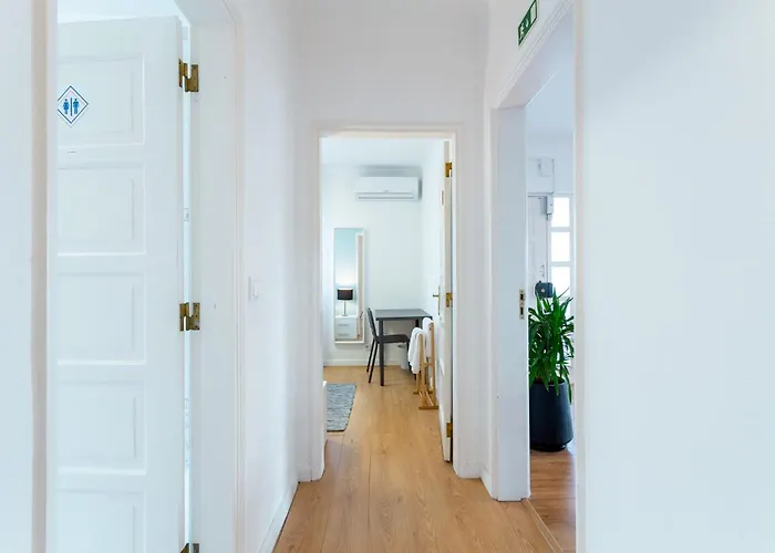 Moro's Friends House -